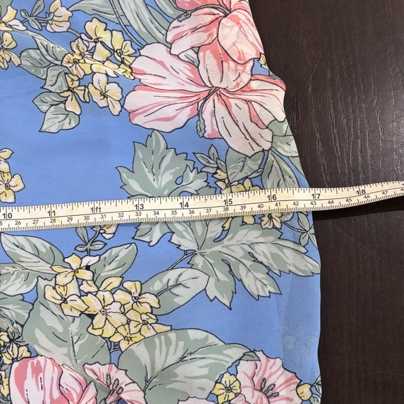 Max Studio Light Blue Floral Handkerchief Blouse Shirt Size Small - Picture 7 of 11